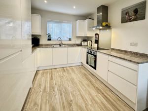 MANNINGS ROAD- click for photo gallery